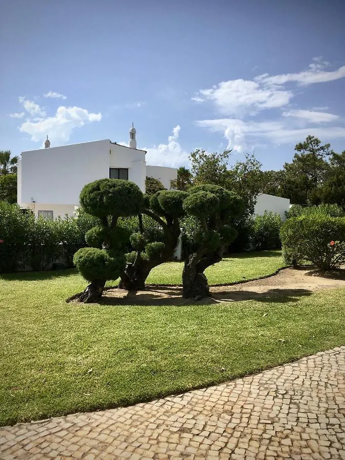 Victory Village T1 & Rooftop Terrace Quinta do Lago 0*,  Portugal